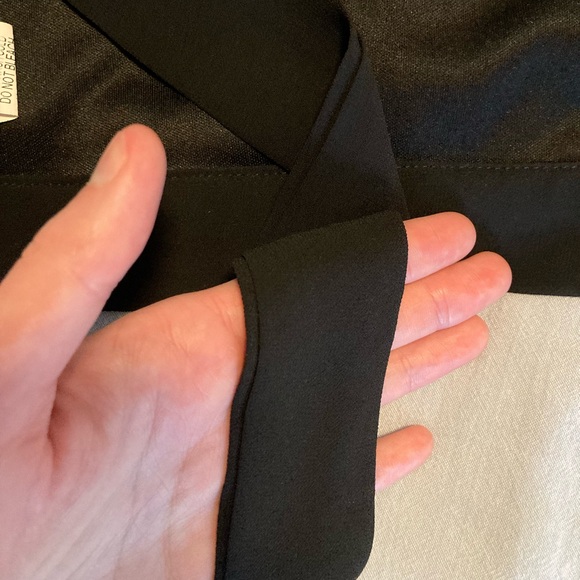 Going Out Crop Top - Picture 6 of 8